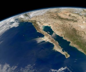Península de Baja California desde el satélite Aqua
