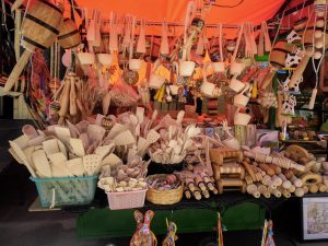 Artesanías de madera en Tequisquiapan