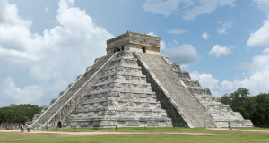 Pirámide de Kukulcán, zona arqueológica de Chichen-Itzá