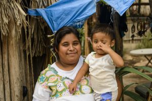 Familia maya en Coba